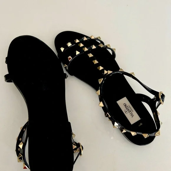 Valentino Garavani
PVC Rockstud Gladiator Sandals size 41 - Picture 2 of 2